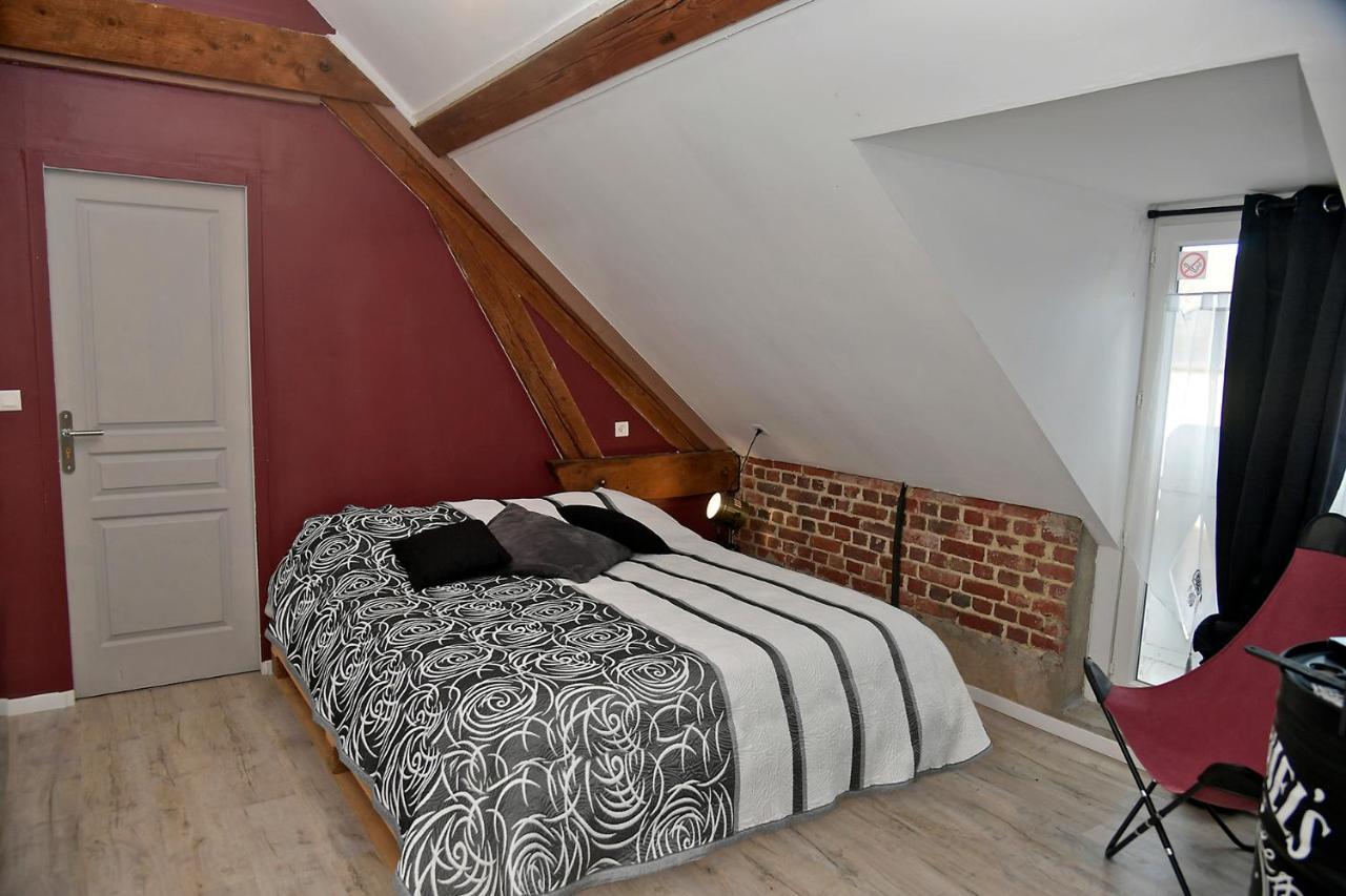 Les Colombines Bed & Breakfast Hombleux ภายนอก รูปภาพ